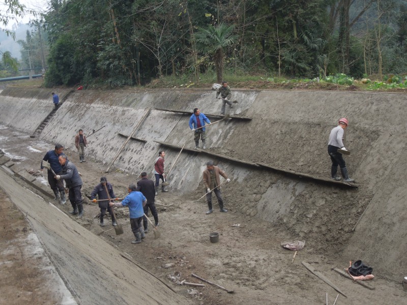 名称:忙碌的工地
简介:忙碌的工地
点击:4638