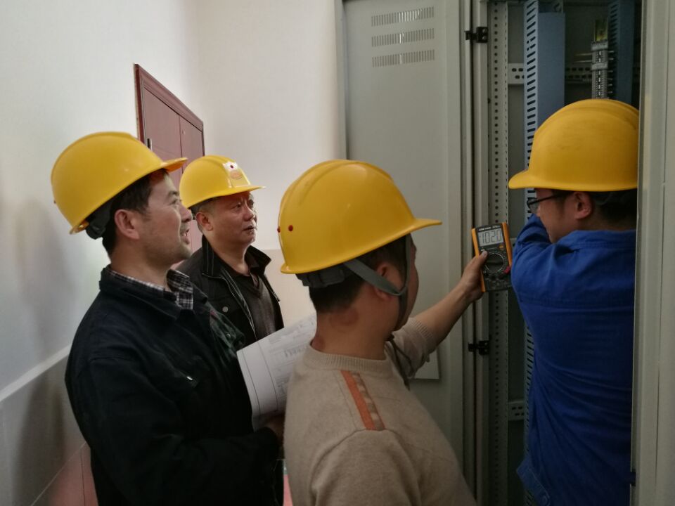 名称:横山庙电站:及时查处故障设备
简介:横山庙电站:及时查处故障设备
点击:5422