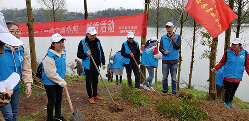 名称:志愿者活动
简介:志愿者活动
点击:9315