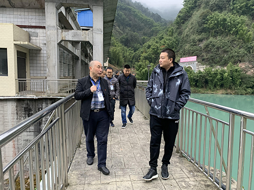 名称:互学互帮促发展、结对共建共提高
简介:互学互帮促发展、结对共建共提高
点击:7314